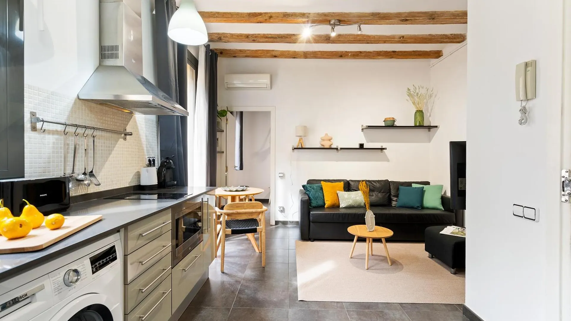 Lodging Apartments Almirall Beach 22 바르셀로나